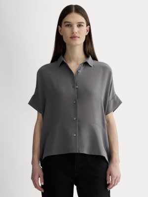 The Boxy Shirt in Washable Silk | Graphite