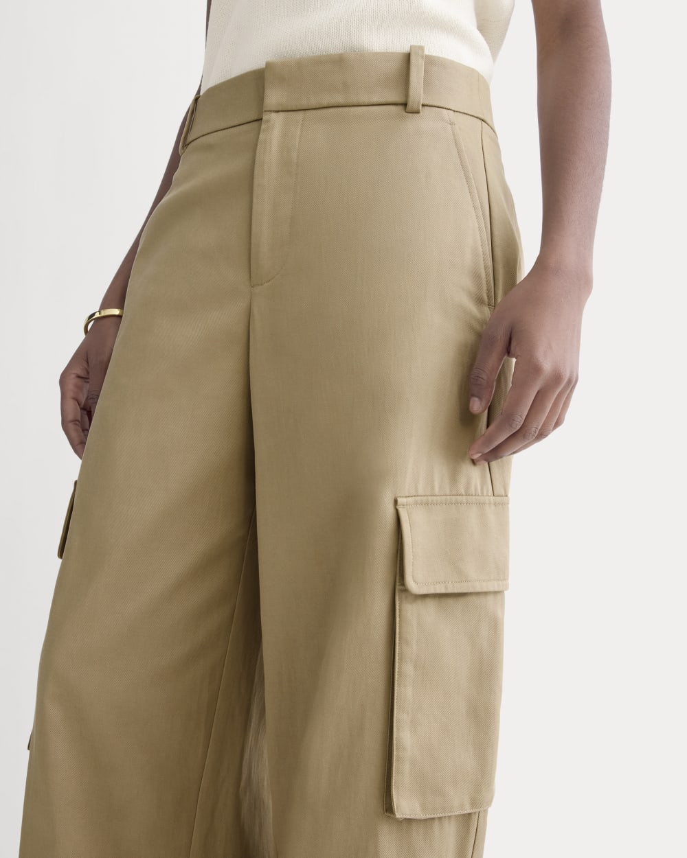 Wide-Leg Cargo Trouser in Buttersmooth | Ash Brown - Image 4