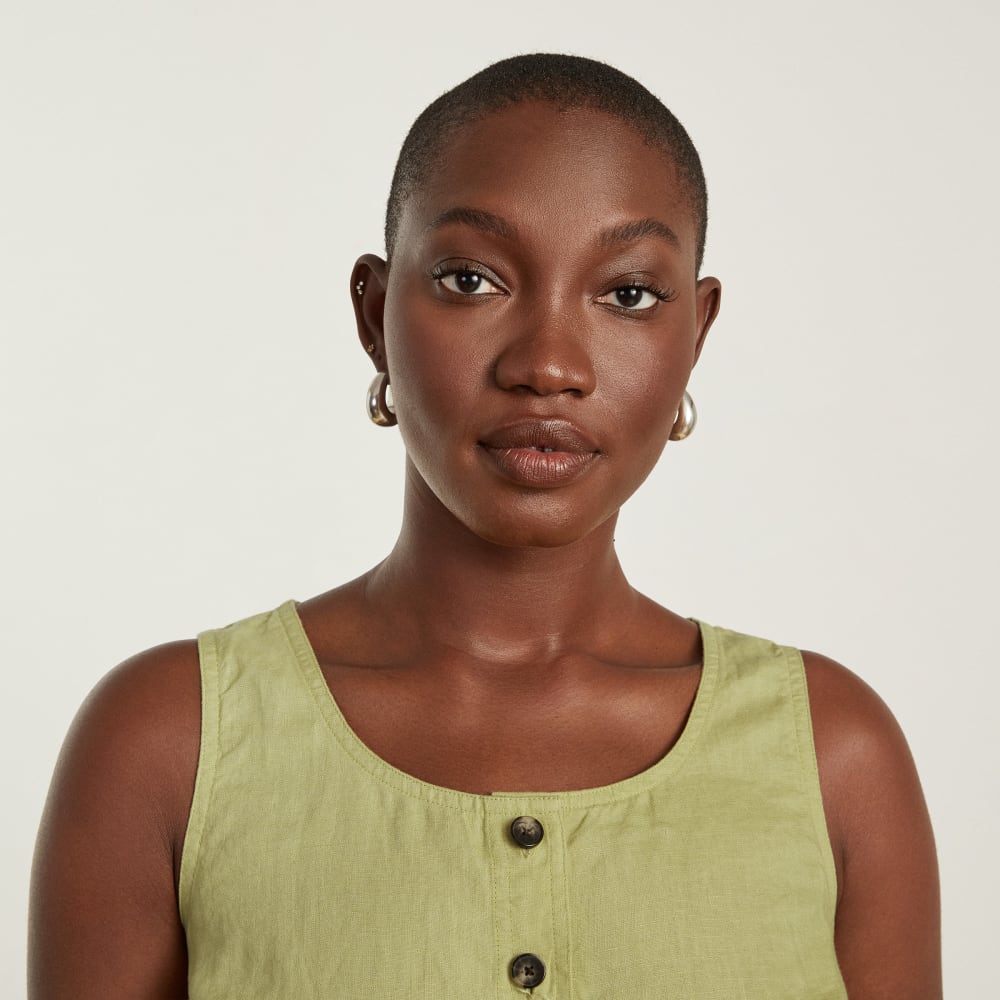 The Linen Button-Front Crop Tank | Leek - Image 5