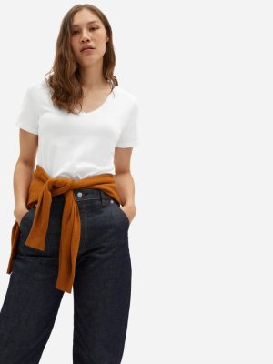 The Organic Cotton V-Neck | White