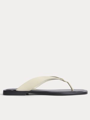 The Leather Flip Flop | Canvas