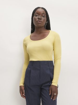 The Luxe Rib Long-Sleeve Scoop-Neck Tee | Raffia