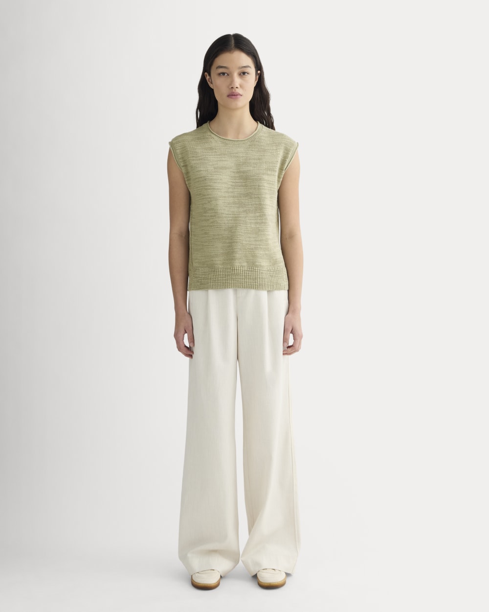 The Muscle Sweater in Cotton Linen | Eucalyptus - Image 3