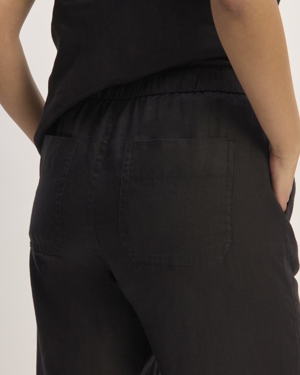 The Linen Pull-On Barrel Pant | Black - Image 5