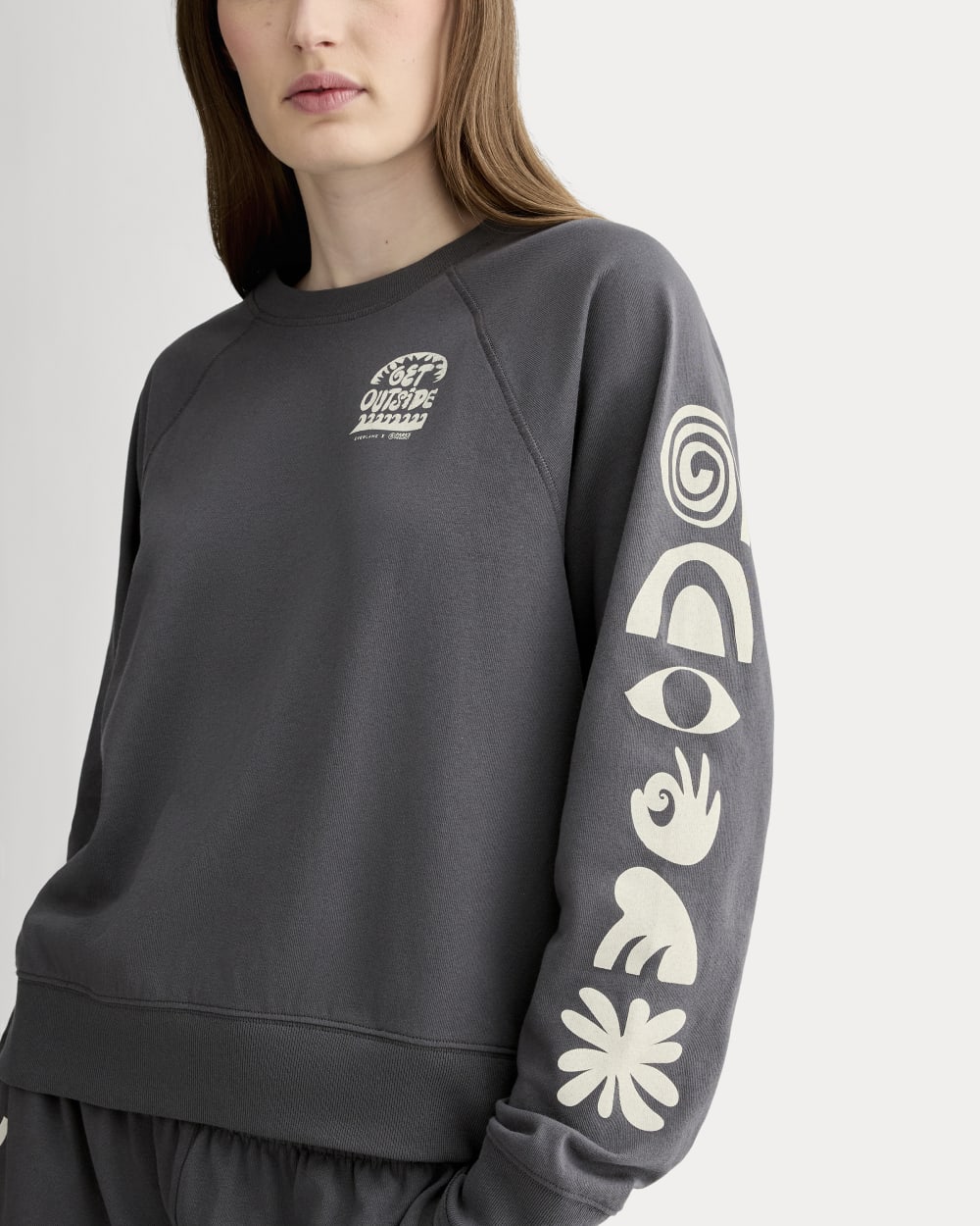 The Everlane x Parks Project Off-Duty Long-Sleeve Tee | Forged Iron / Natural - Image 4