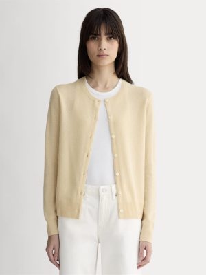 The Classic Cardigan in Cashmere | Creme