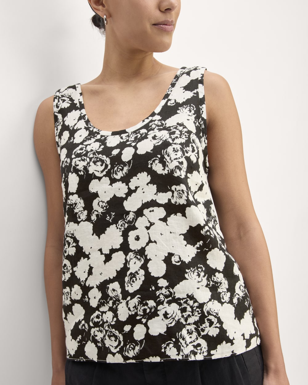 The Scoop Tank in Linen | Black / Bone Floral - Image 4