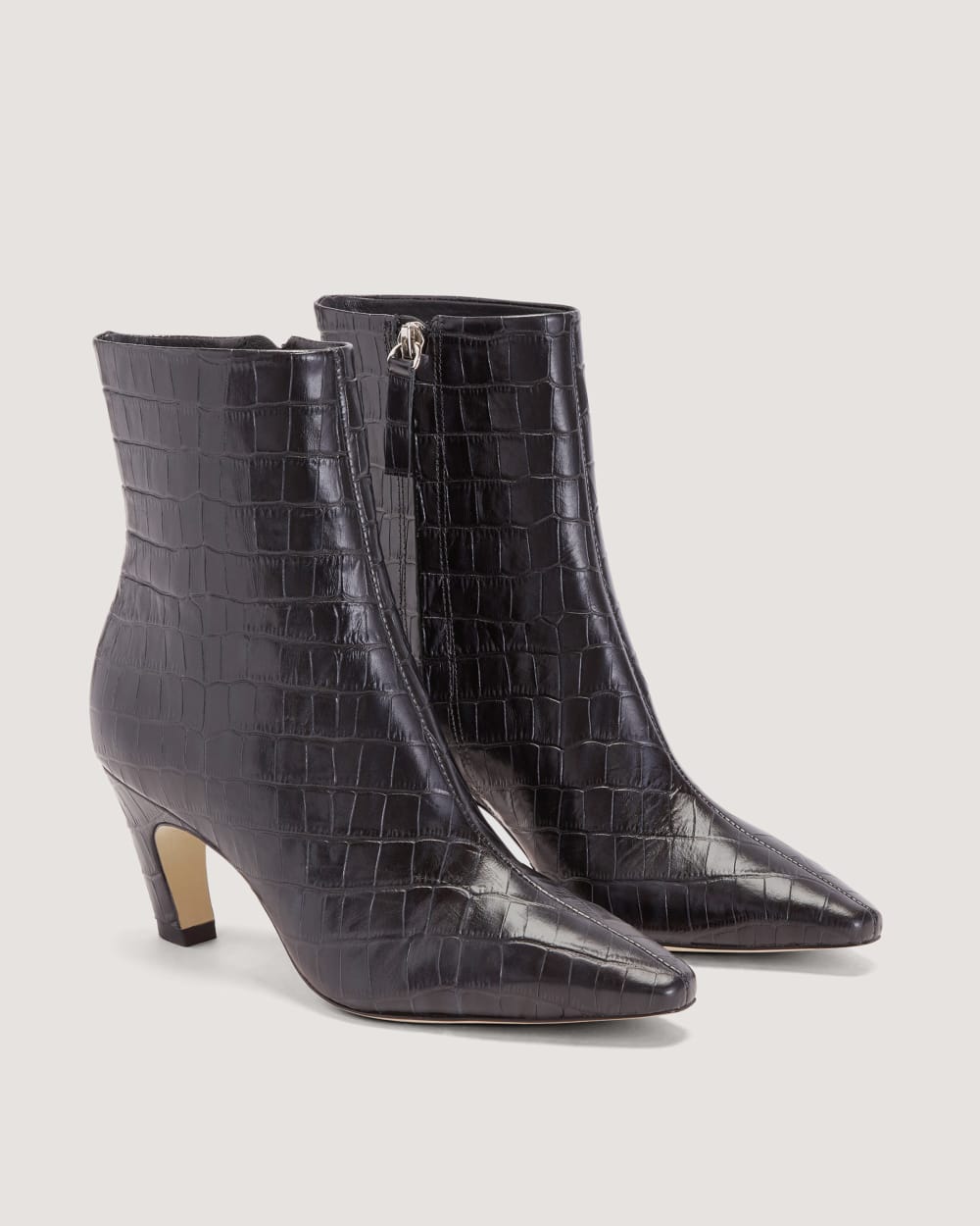 The Short Banana Boot | Black Crocodile