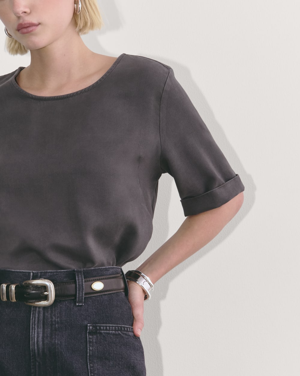 The Relaxed Tee in Buttersoft | Graphite - Image 4