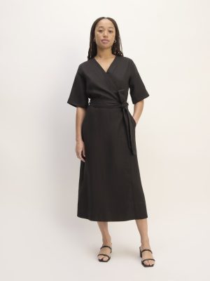 The Wrap Dress in Linen | Black