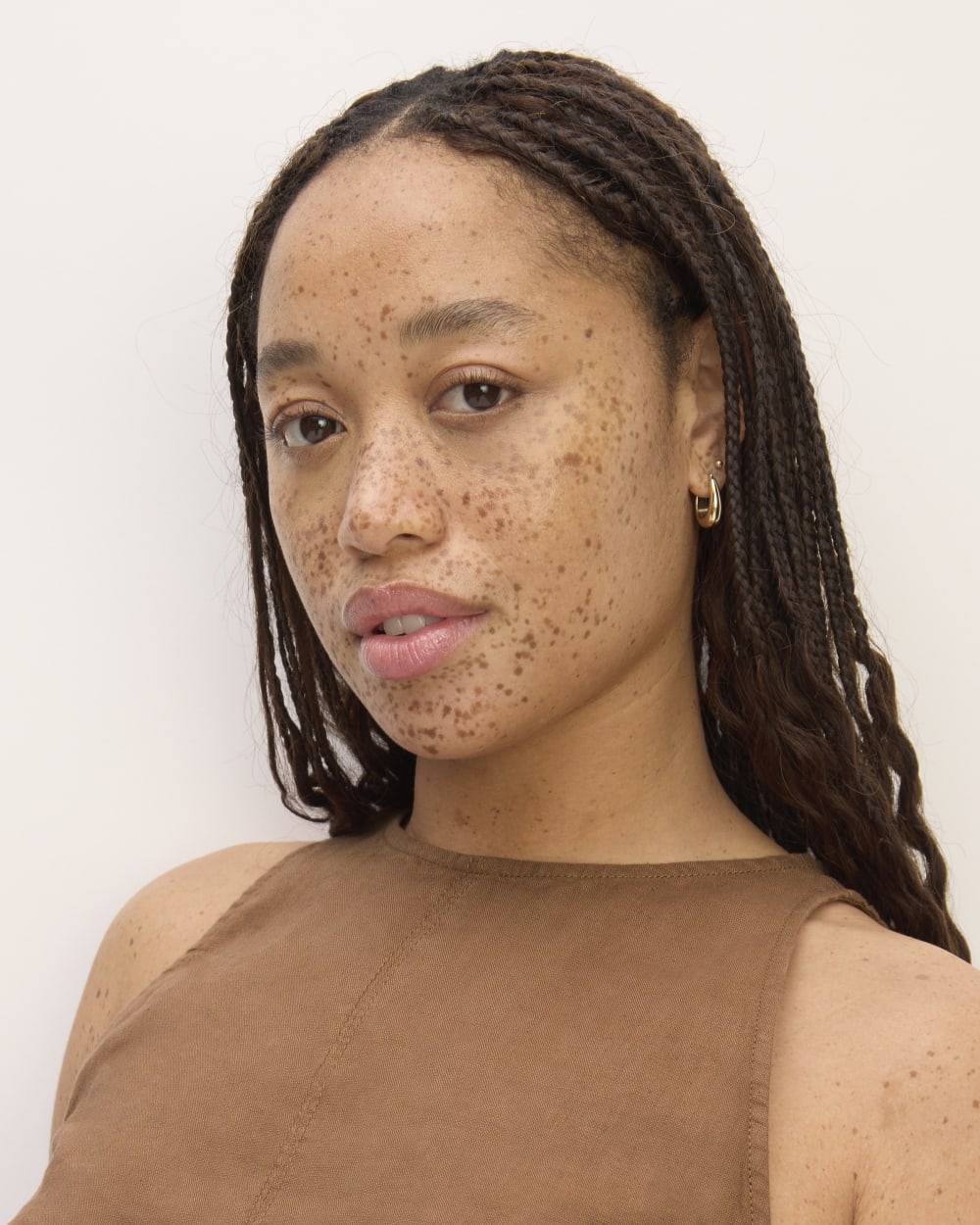 The Linen High-Neck Tank | Carob Brown - Image 3