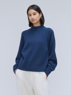The Cashmere Ribbed Turtleneck | Bright Navy