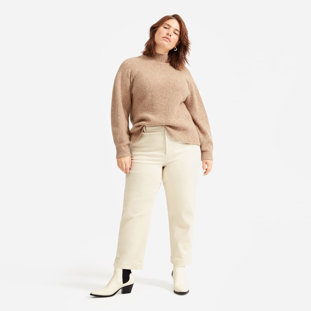 The Straight-Leg Crop | Sandstone | Short