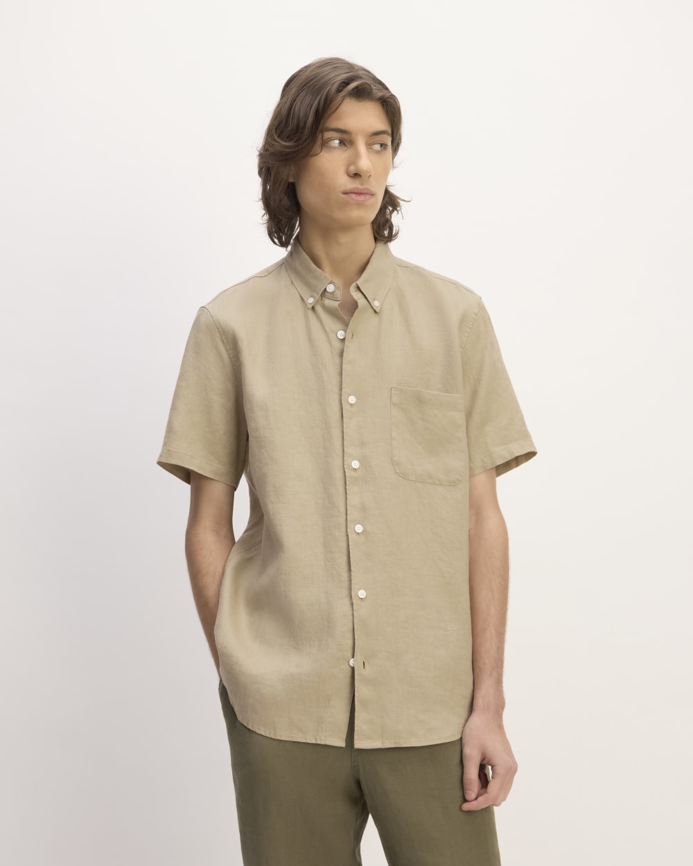 The Classic Short-Sleeve Shirt in Linen | Trench Coat Khaki