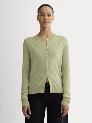The Classic Cardigan in Cashmere | Light Heathered Moss