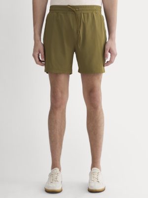 The Off-Duty Tech Short | Olive