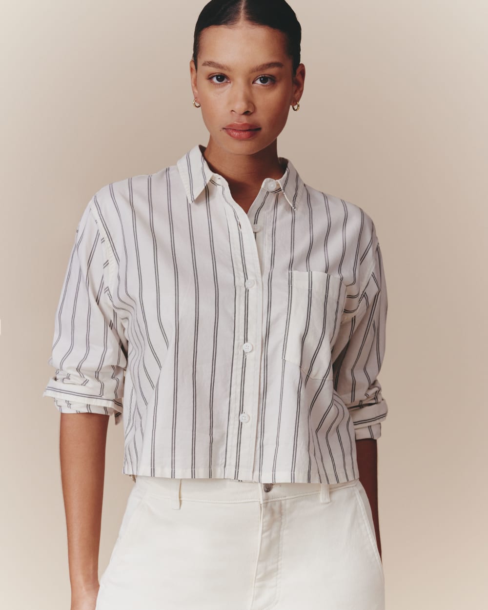 The Way-Short Shirt in Silky Cotton | Bone / Black - Image 7