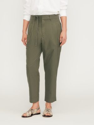 The Poplin Pleated Taper Pant | Kalamata
