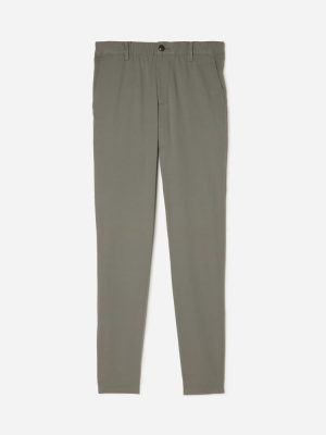 The Performance Traveler Chino | Pewter Green