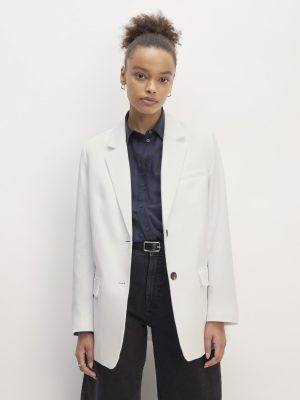 The Oversized Blazer in Buttersmooth | White