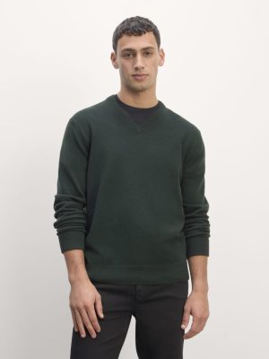 The Cashmere V-Neck Sweater | Scarab