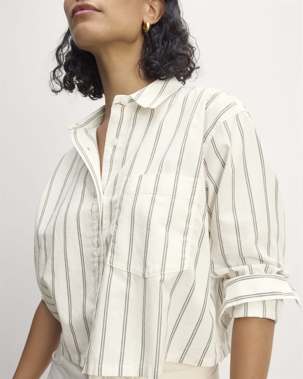 The Way-Short Shirt in Silky Cotton | Bone / Black - Image 5