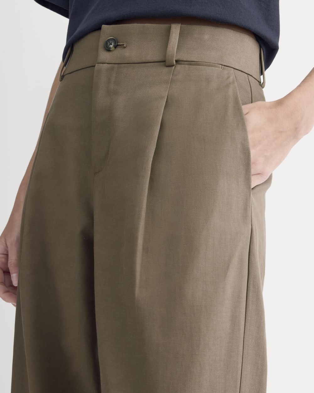 Wide-Leg Trouser in Buttersmooth | Deep Taupe | 30 Inseam - Image 4