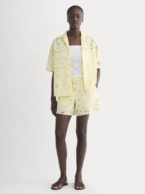 The Eyelet Pull-On Short | Light Yellow