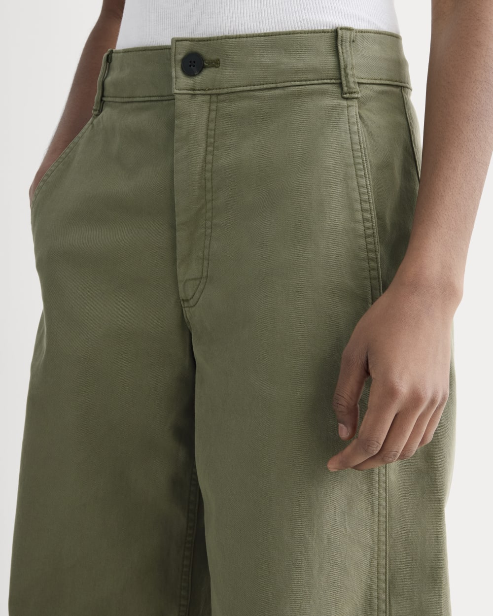 The Balloon Chino | Lichen Green - Image 4