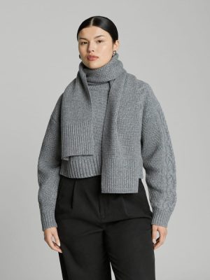 The Felted Merino Waffle-Knit Scarf | Mid Heathered Grey