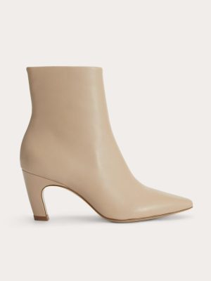 The Short Banana Boot | Sandy Taupe