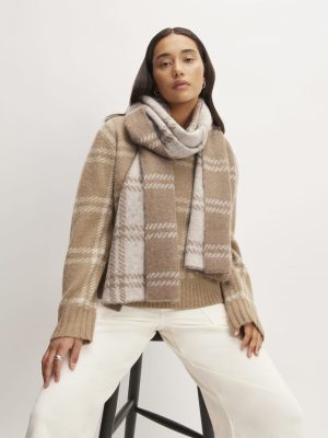 The Alpaca Patterned Scarf | Wheat / Lightest Taupe