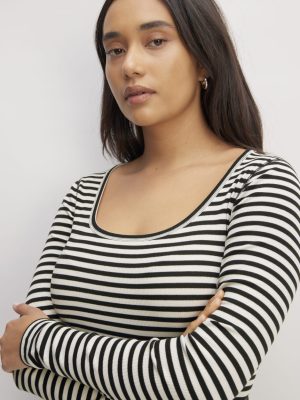 The Luxe Rib Long-Sleeve Scoop-Neck Tee | Bone / Black