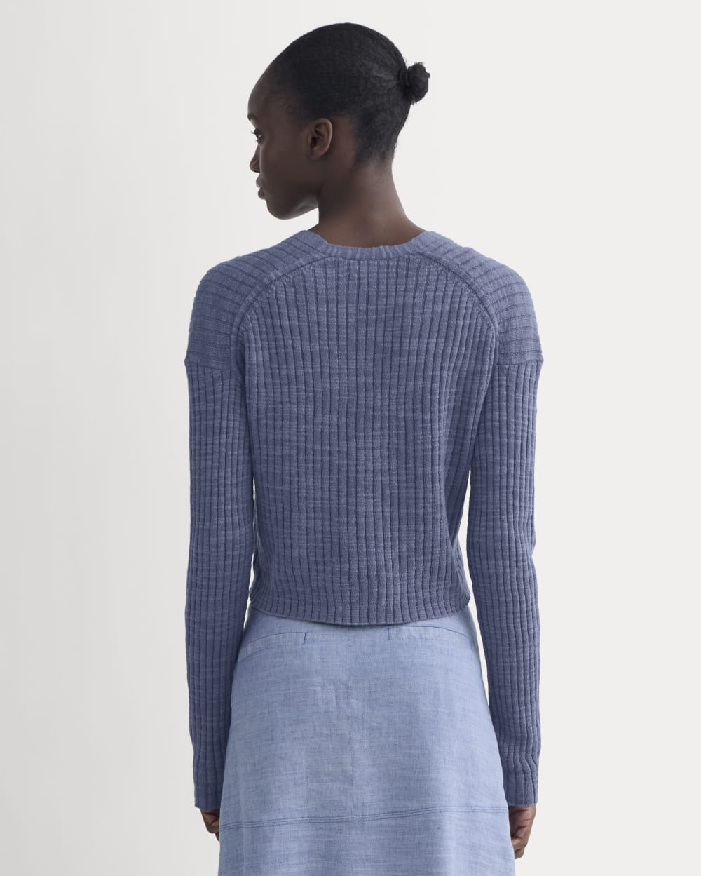 The Ribbed Cardigan in Cotton Linen | Indigo - Image 5