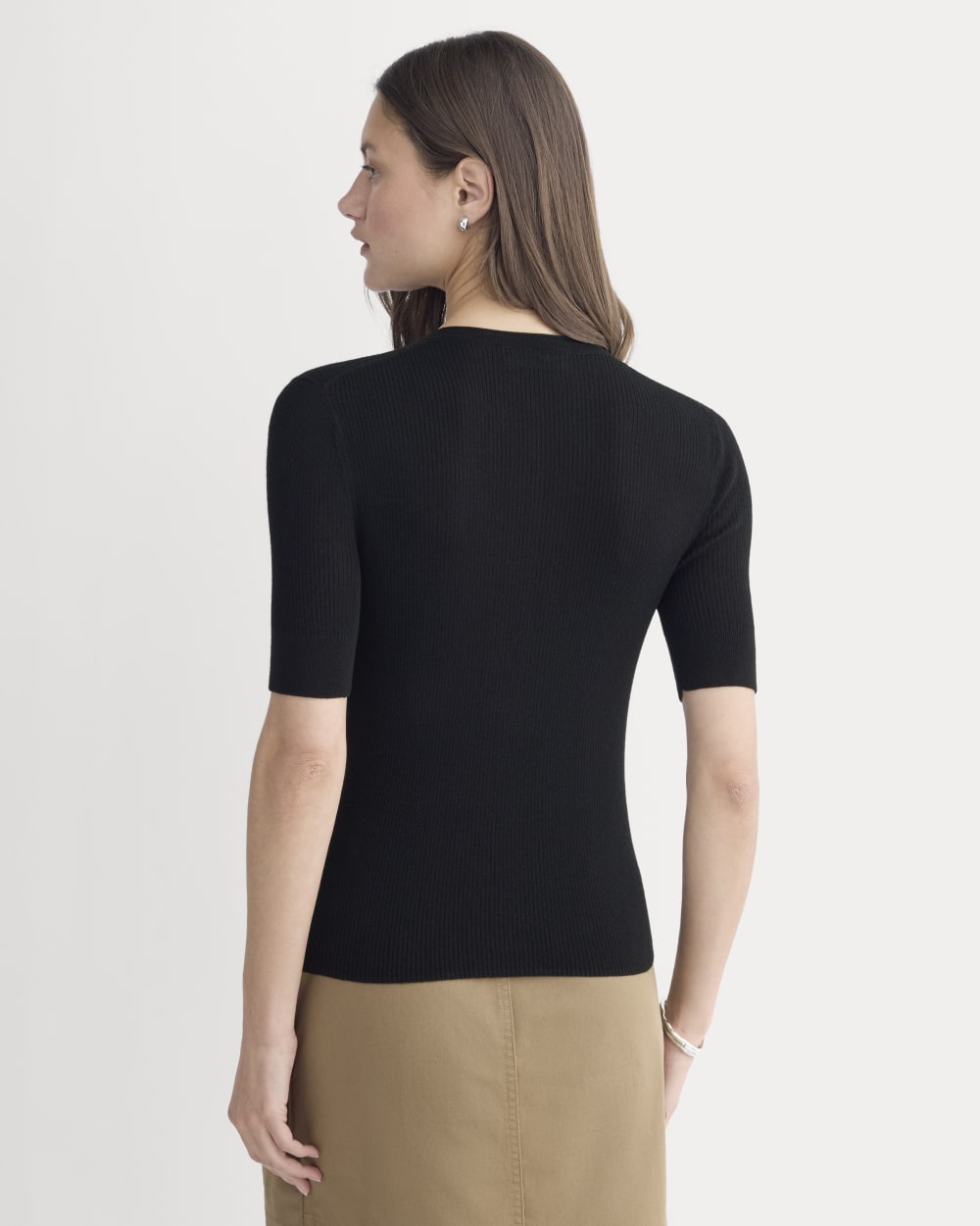 The Short-Sleeve Henley in Ultrasoft Merino | Black - Image 5