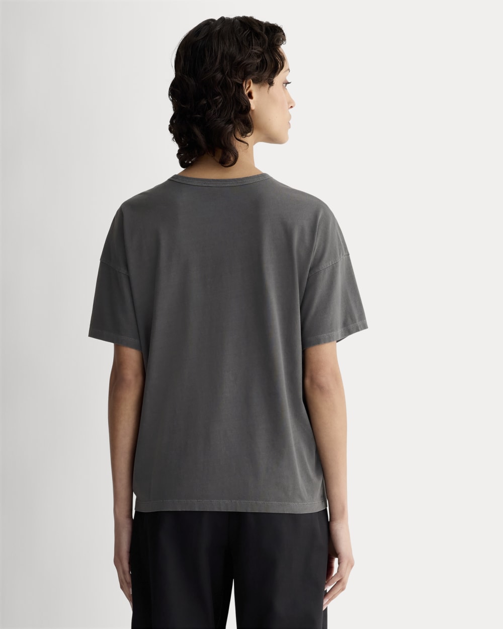 The Boyfriend Tee in Essential Cotton | Black - Image 4