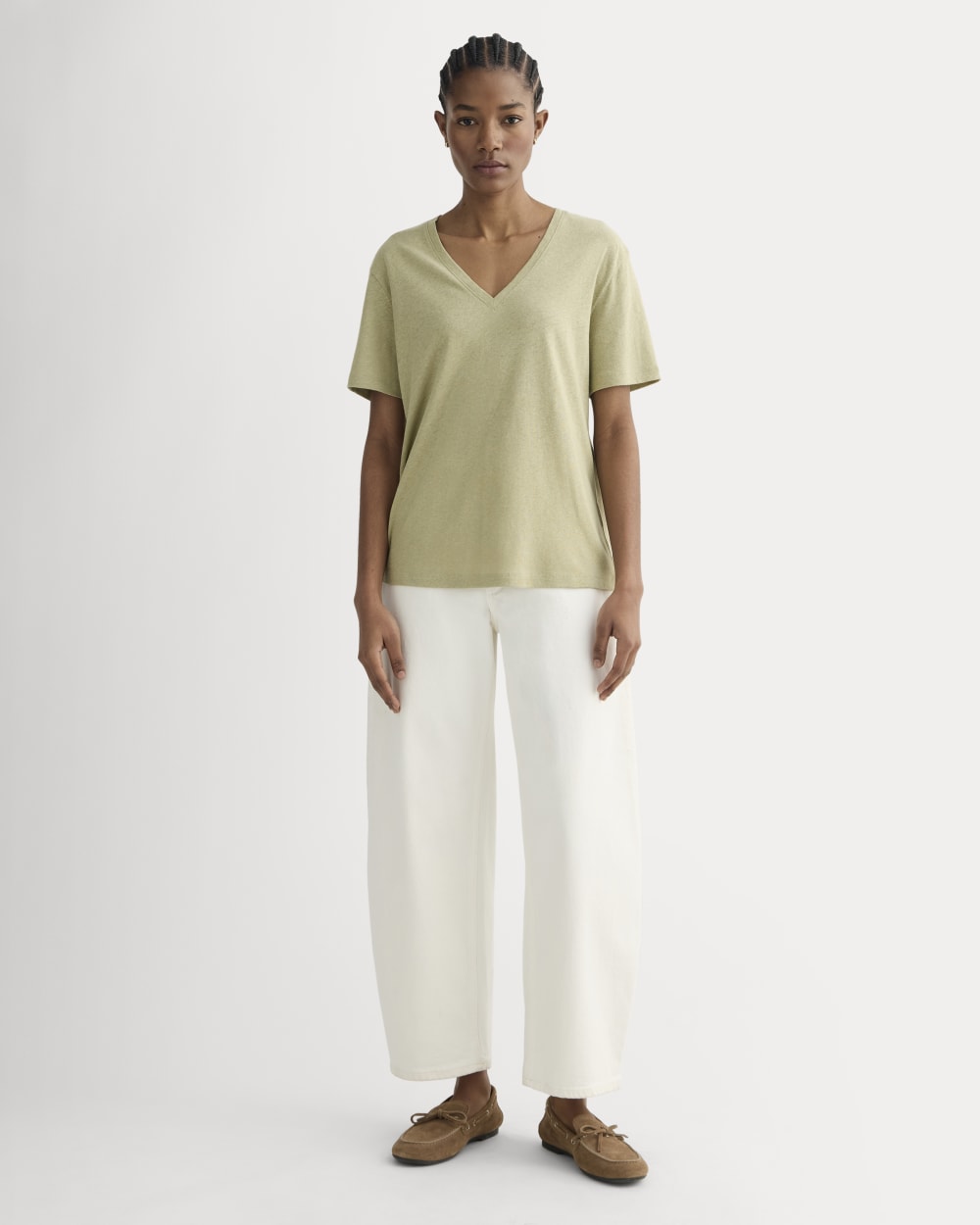 The Slouchy V-Neck Tee in Cotton Linen | Eucalyptus - Image 3
