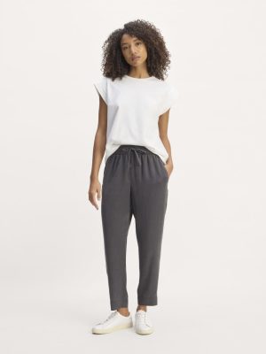 The Tapered Pant in Butterlite | Graphite