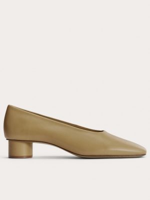 The Gallery Pump | Light Taupe