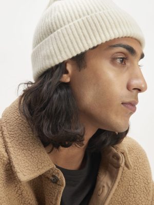 The Cashmere Fine Rib Beanie | Bone