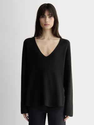 The Slouchy V-Neck in Everyday Cotton | Black