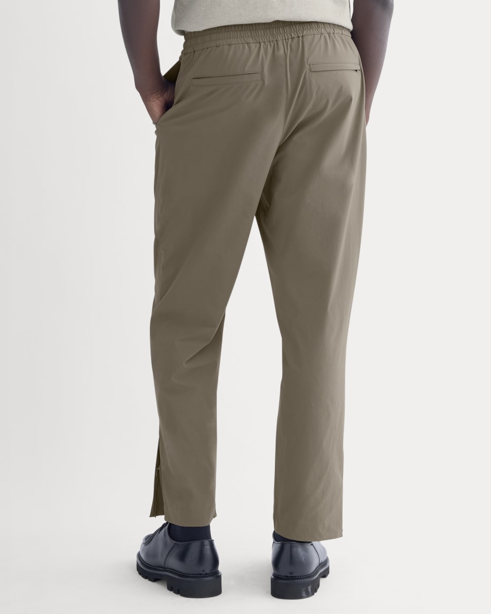 Transit Recycled Nylon Jogger | Deep Taupe - Image 5
