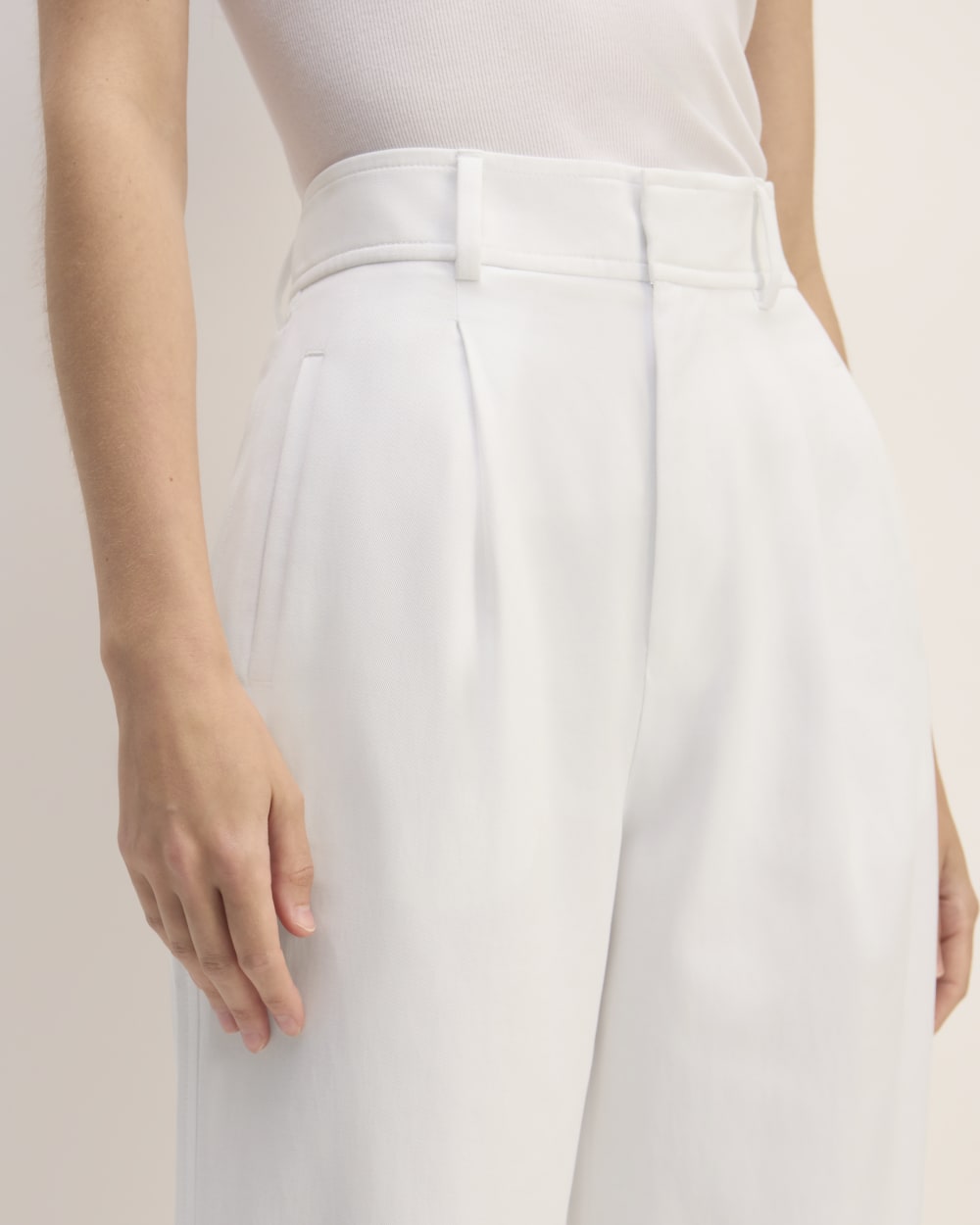 The Draper Pleated Pant in Buttersmooth | White | 30 Inseam - Image 4