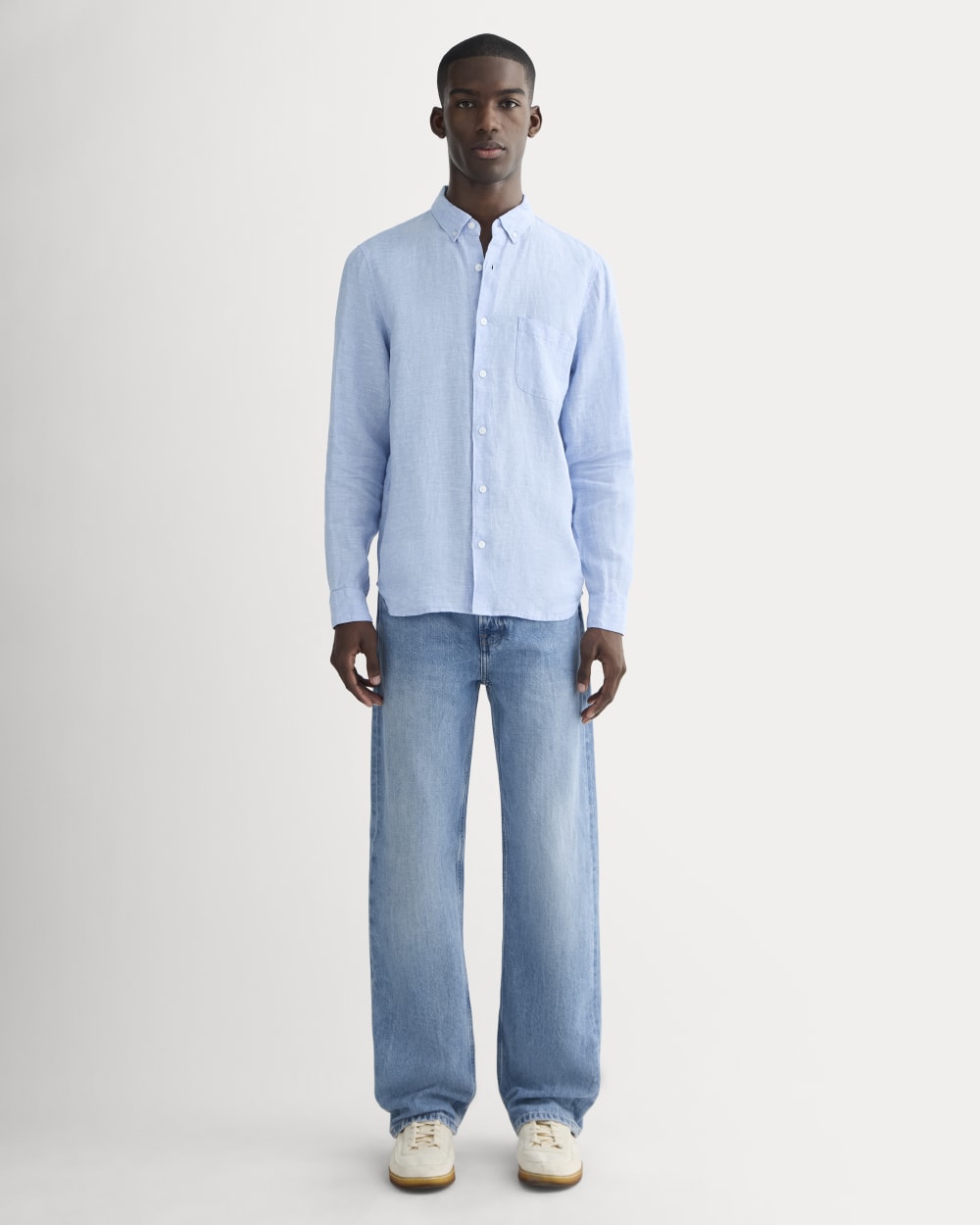 The Classic Shirt in Linen | Light Blue - Image 3