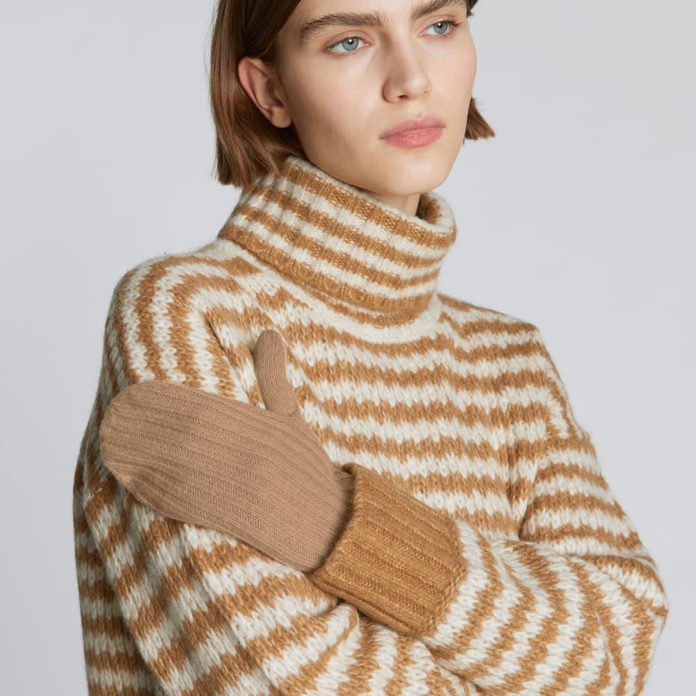 The Cashmere Mittens | Light Camel - Image 3