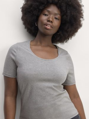 The Form Scoop-Neck Tee | Mid Heather Grey