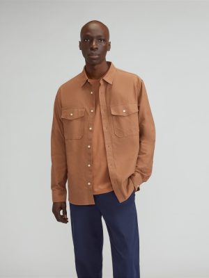 The Organic Oxford Relaxed Utility Shirt | Carob Brown