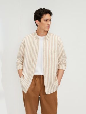 The Classic Shirt in Linen | Bone / Caramel