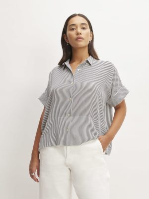 The Boxy Shirt in Washable Silk | Black / White