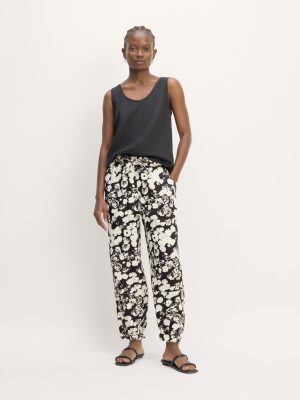 The Linen Pull-On Barrel Pant | Black / Bone Floral